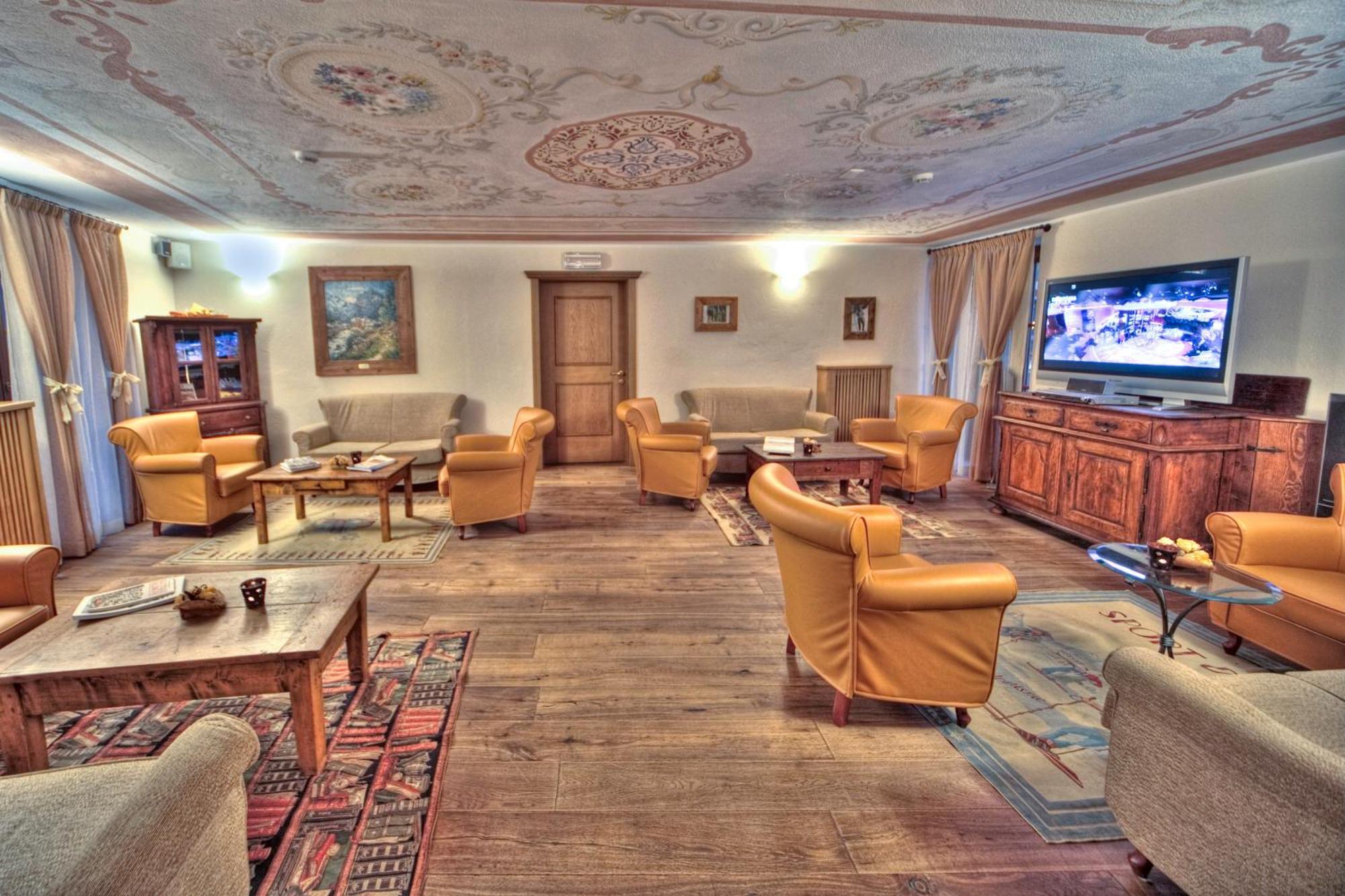לה טוויל Le Miramonti Hotel Restaurant & Wellness מראה חיצוני תמונה